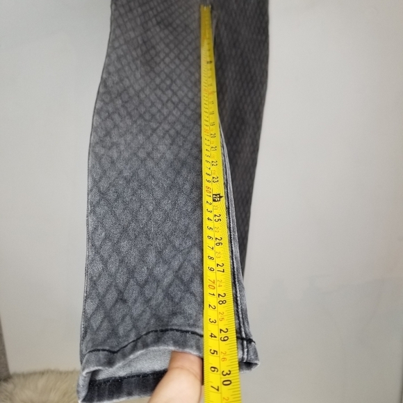 CURRENT/ELLIOT The Ankle Skinny Fishnet Printed Jeans Gray Women's 26 Low Rise - Picture 16 of 16